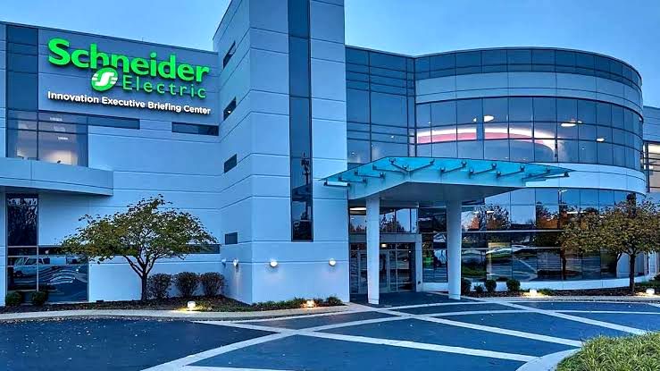 Schneider Electric Advances Industrial Automation with Open Software-Defined Control and AI-Powered Solutions
