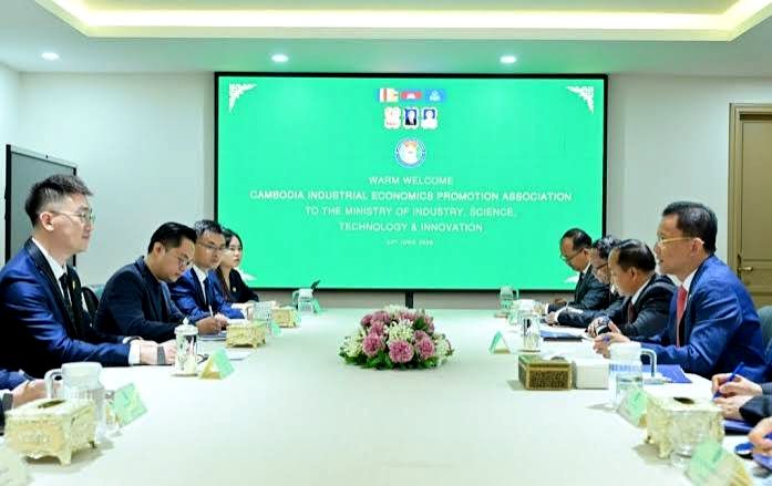 Tech Exchange Drives China-Cambodia Industrial Cooperation at Phnom Penh Machinery Show